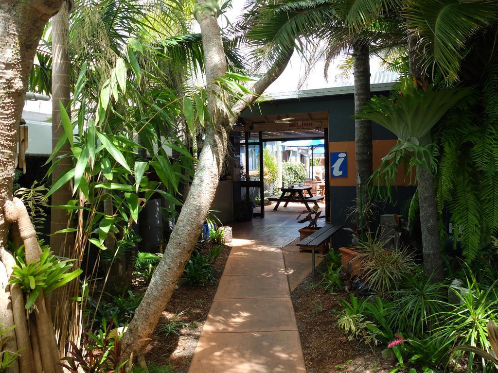 נוסוויל Noosa Backpackers Resort מראה חיצוני תמונה